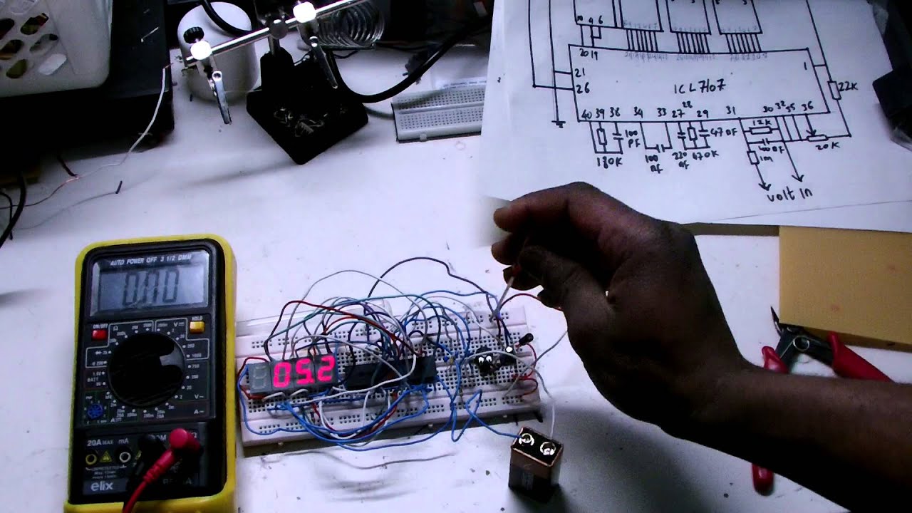 digital voltmeter using icl7107