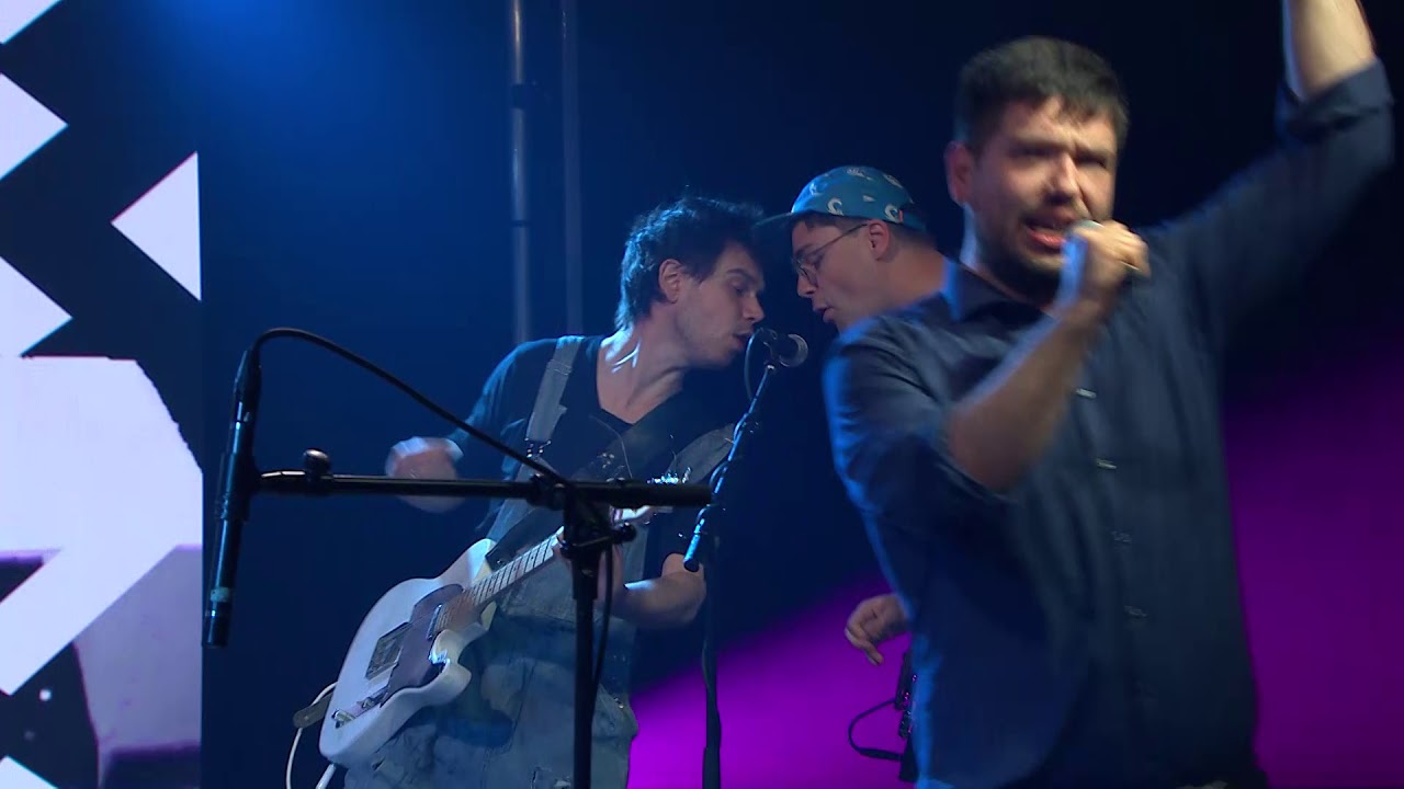 Joe & the Shitboys perform Shitboys Theme from &iacute; Luftini