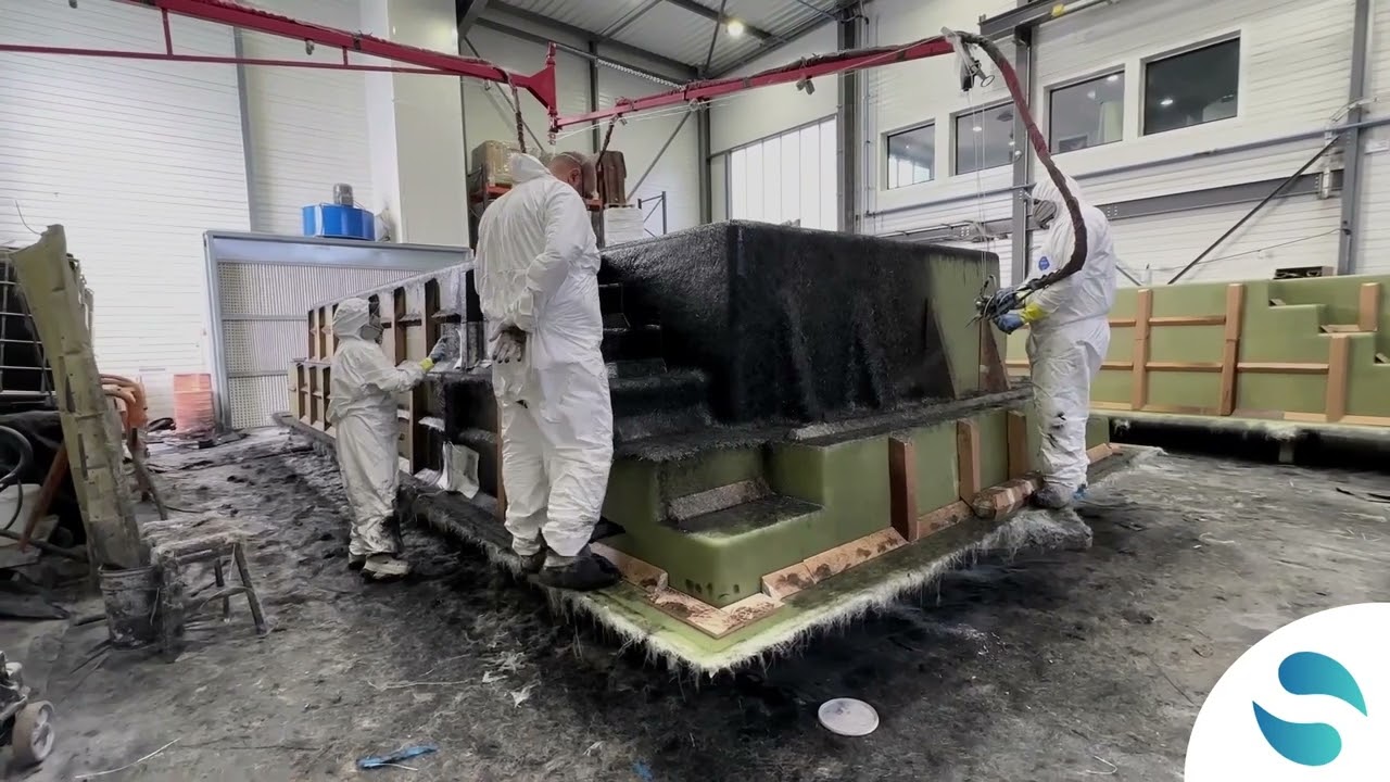 La fabrication de nos piscines coque