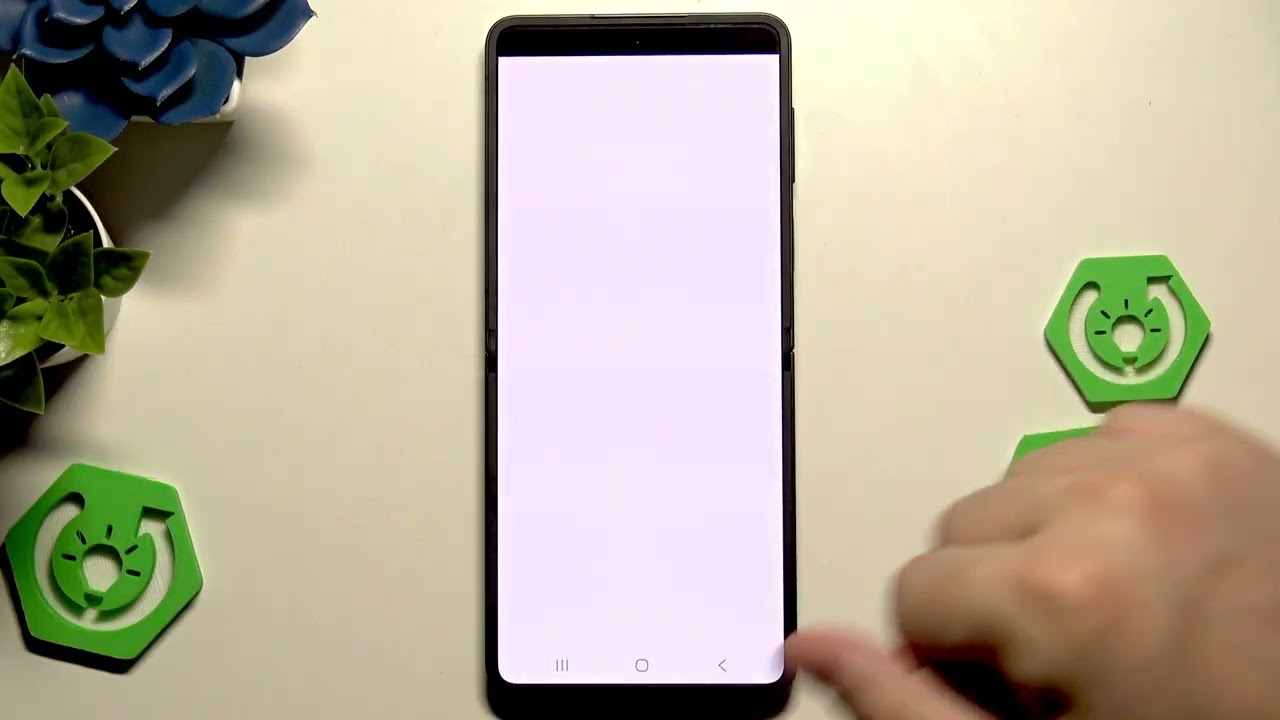SAMSUNG Galaxy Z Flip 7 &ndash; Best Gaming Settings for Smooth Performance