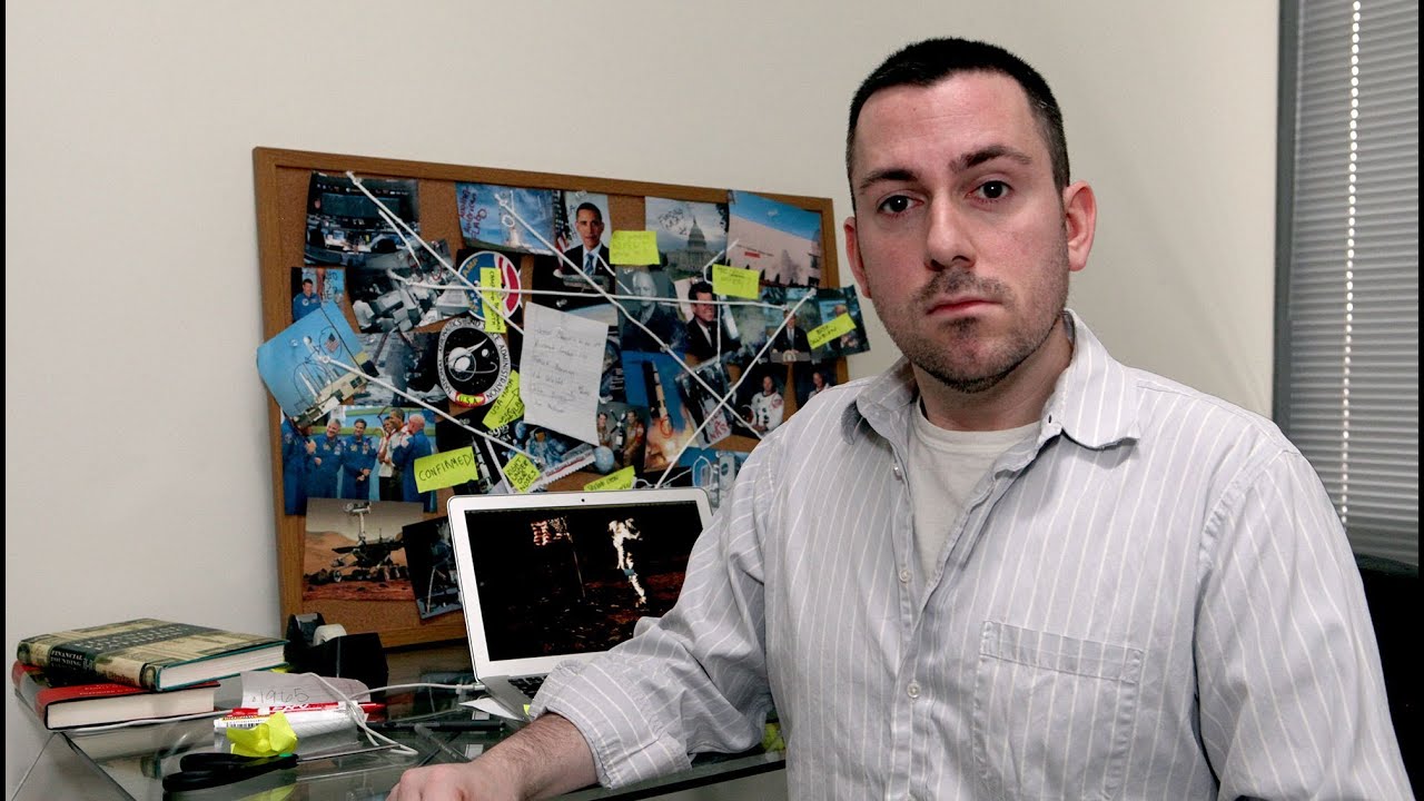 Slow-Witted Conspiracy Theorist Convinced Government Behind NASA