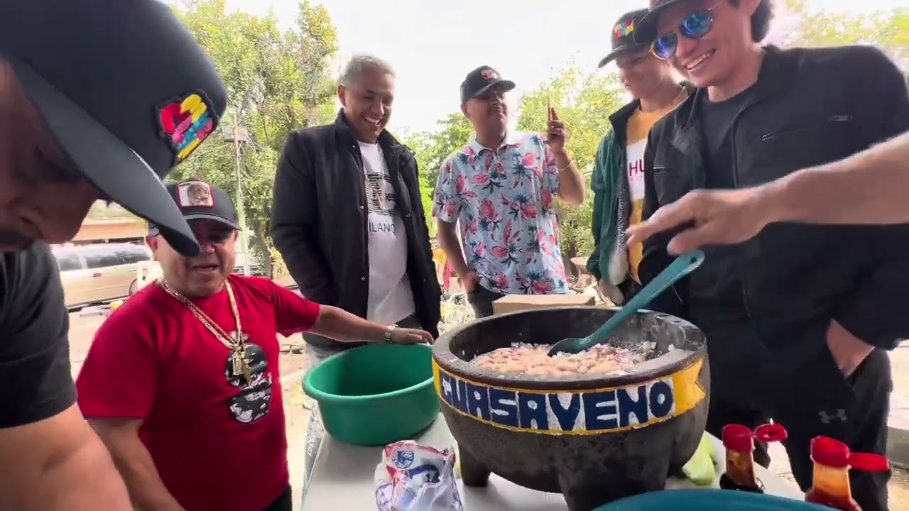 Un molcajete ala medida del cliente Chapito de la noria y chikilin