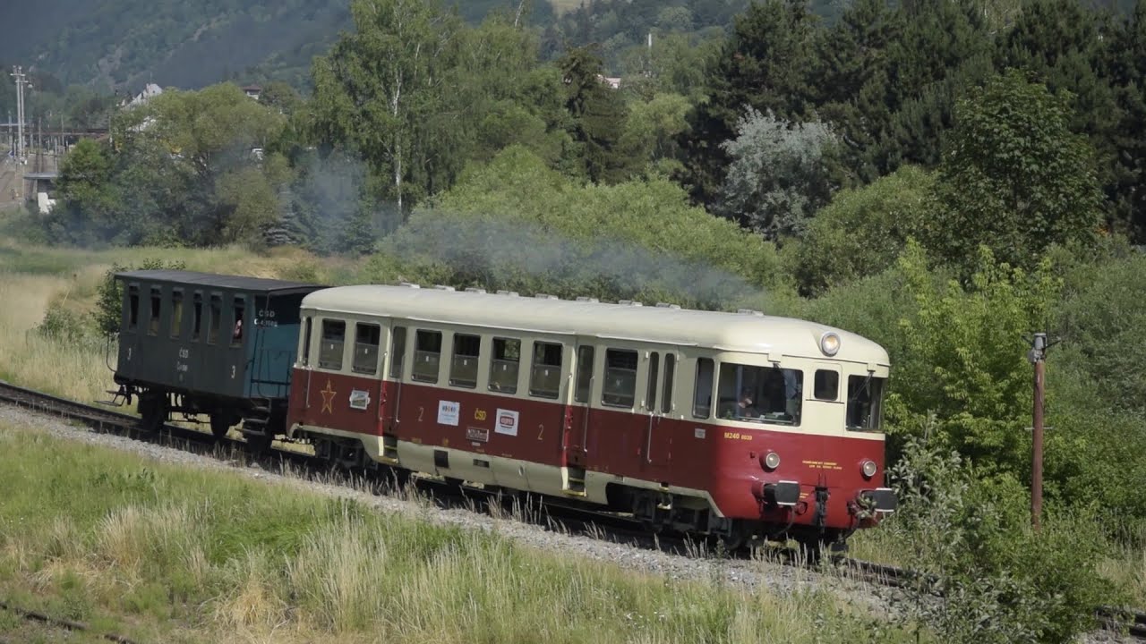 Singrovka M240.0039 na Horehronskom exprese odchádza zo ŽST Brezno
