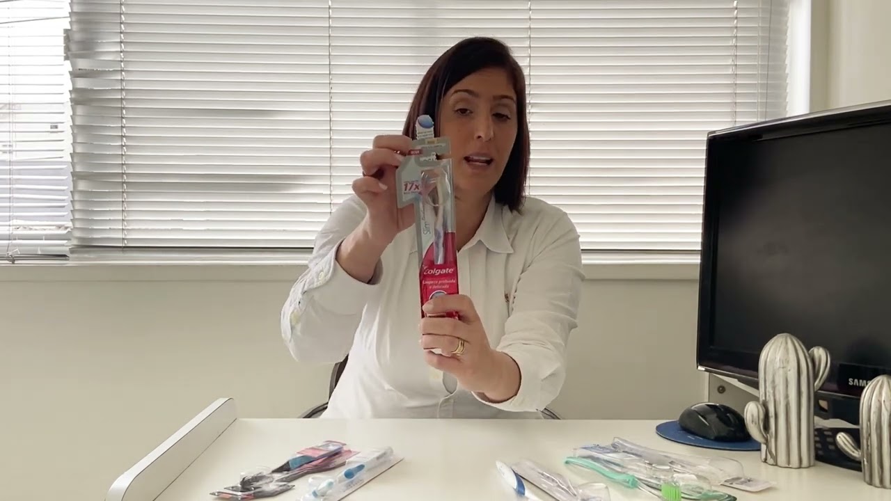 AS MELHORES ESCOVAS DE DENTES - (Dra. Claudia Firmino) - Perfectu Odontologia