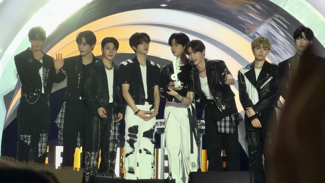 250920 제로베이스원 ZEROBASEONE - Artist of the Year Award @The Fact Music Awards 2025 in Macau TMA 2025