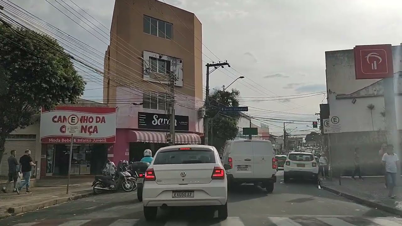 Centro de Mogi Guaçu SP com Trânsito Caótico #interiordesaopaulo #sãopaulo #brasil