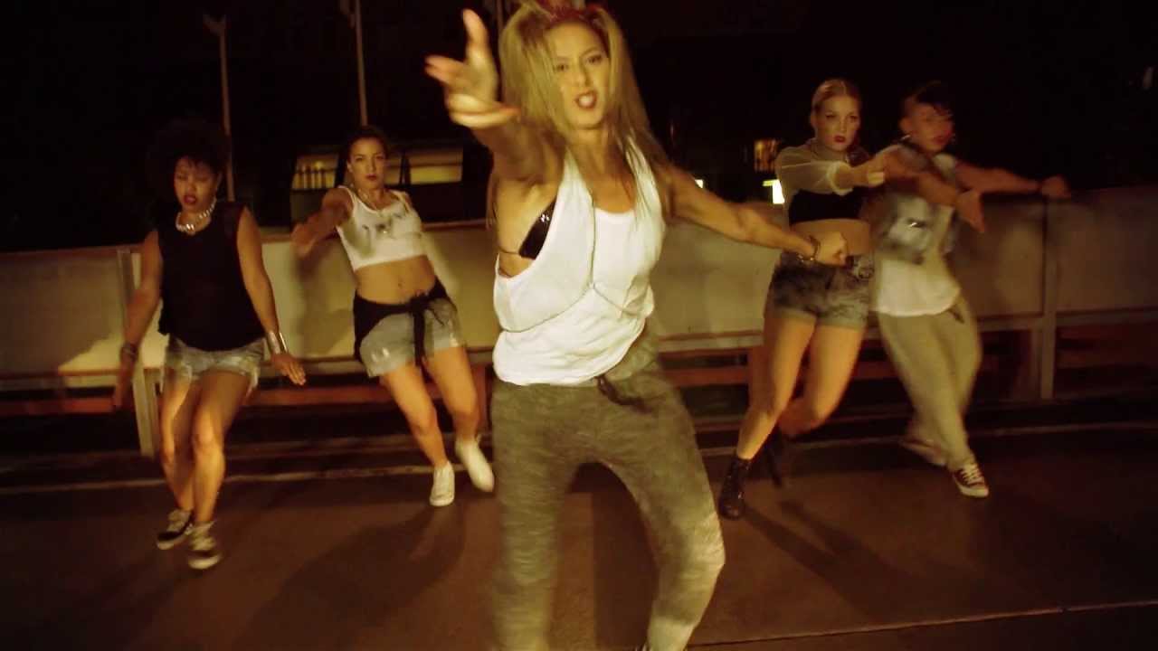 Sahar Taklimi (Laces) - Dem gal deh by Konshens