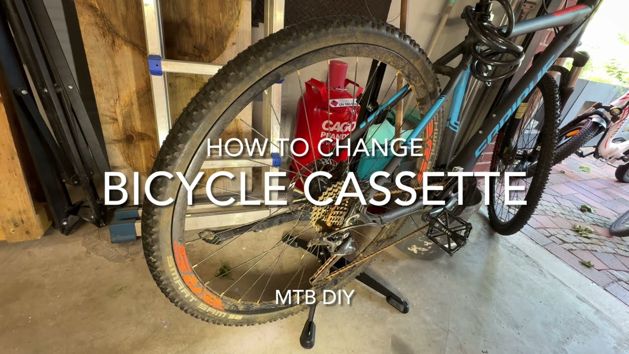 How to change (replace) bicycle cassette (Cogset, Cluster) DIY