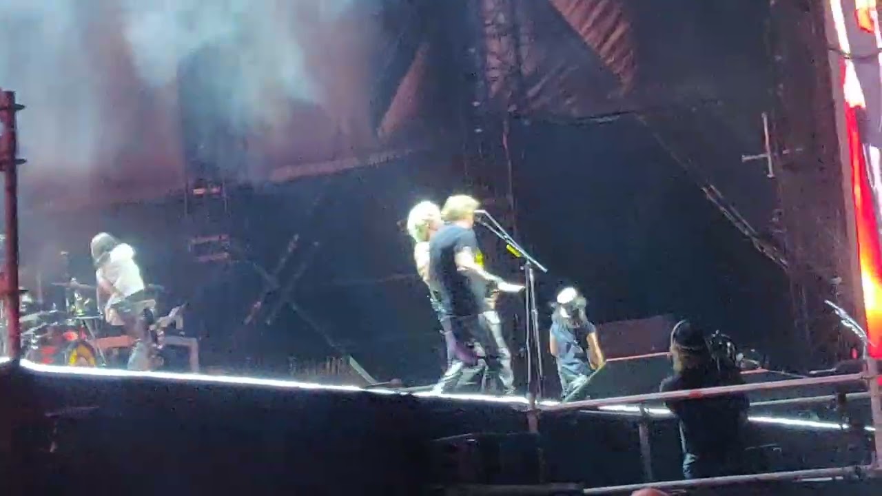 GNR LIVE Live and Let Die