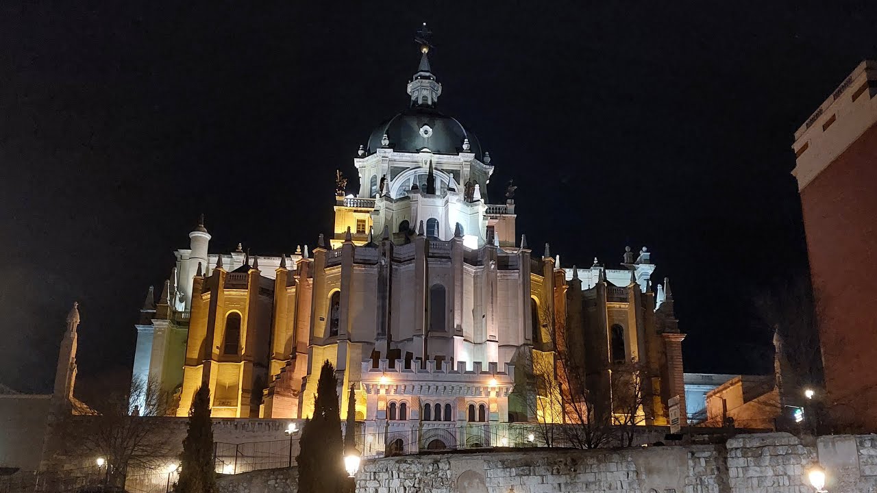 🔴 Catedral de la Almudena Madrid: Paseo y Fotografía desde Diferentes Ángulos | KingOfChallenge
