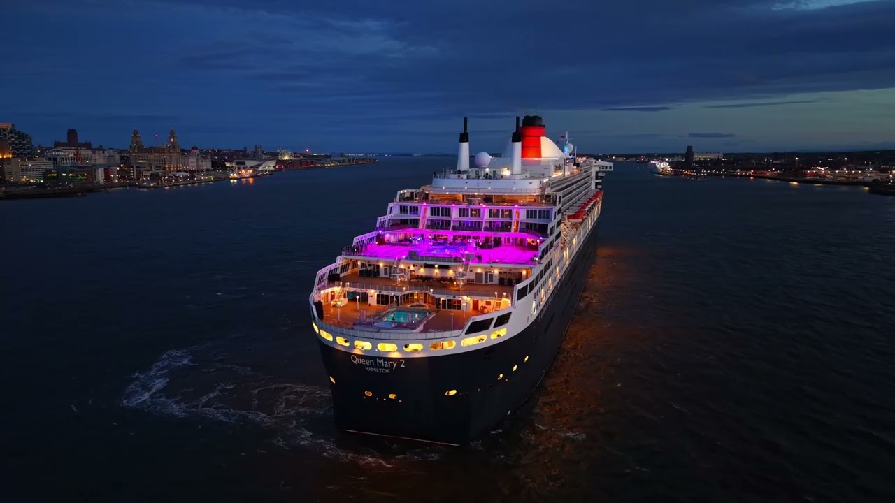 Queen Mary 2, evening arrival in Liverpool 17/9/25