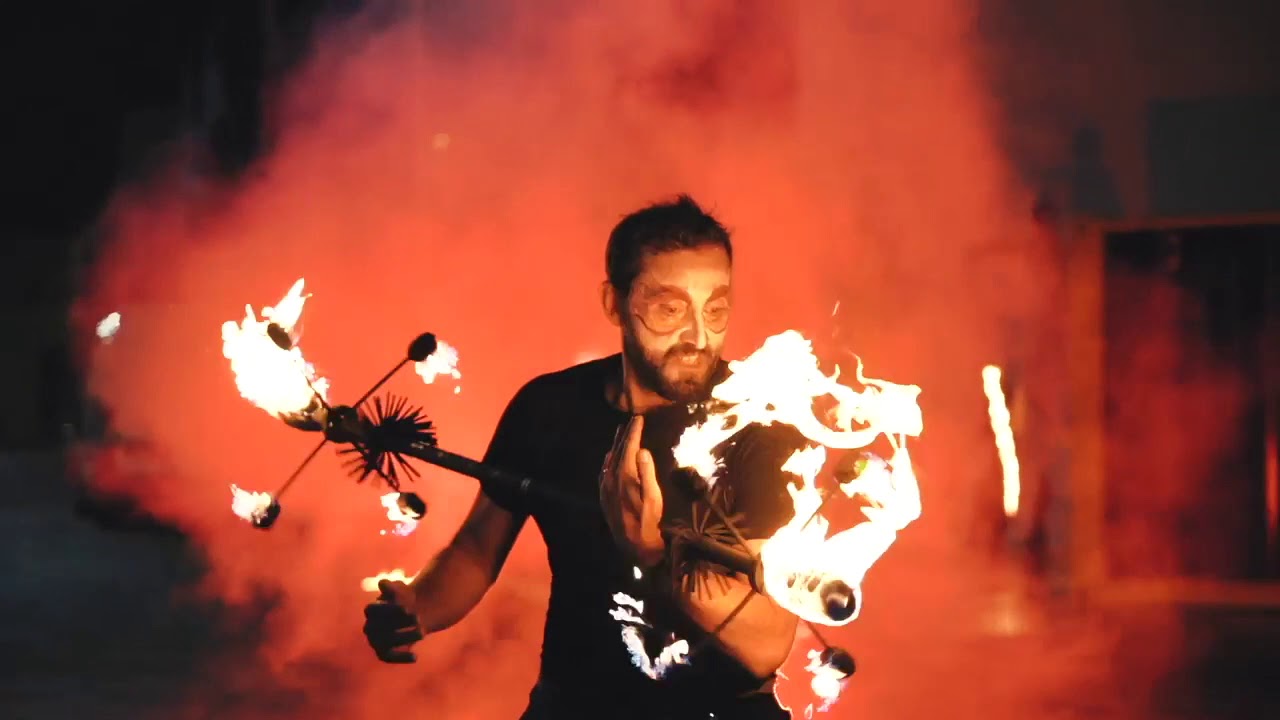 Spettacolo di luce e di fuoco - Fire Show