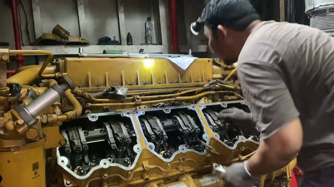 Adjust valve and injector caterpillar c32 top 1 part 1