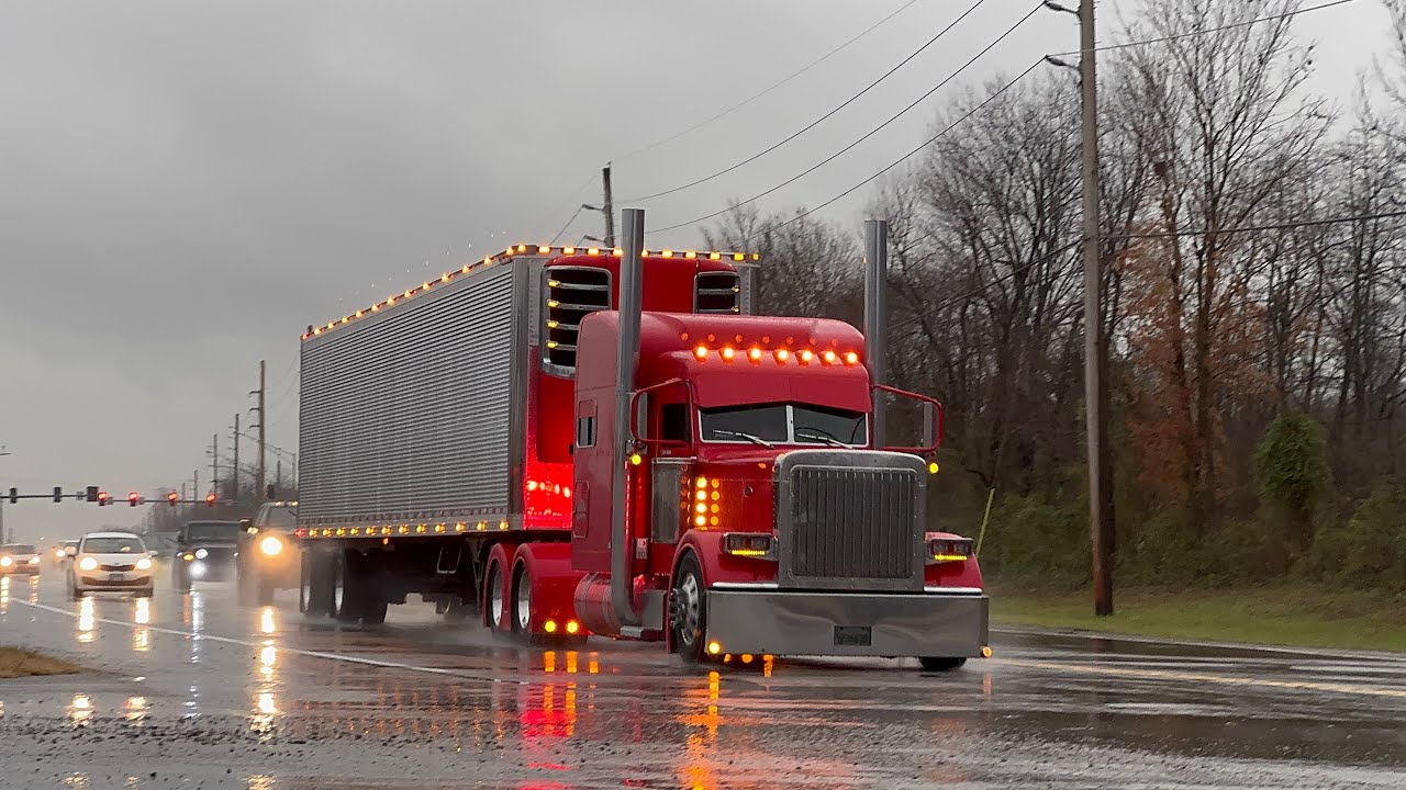 Dhesa Transport Pete 379!