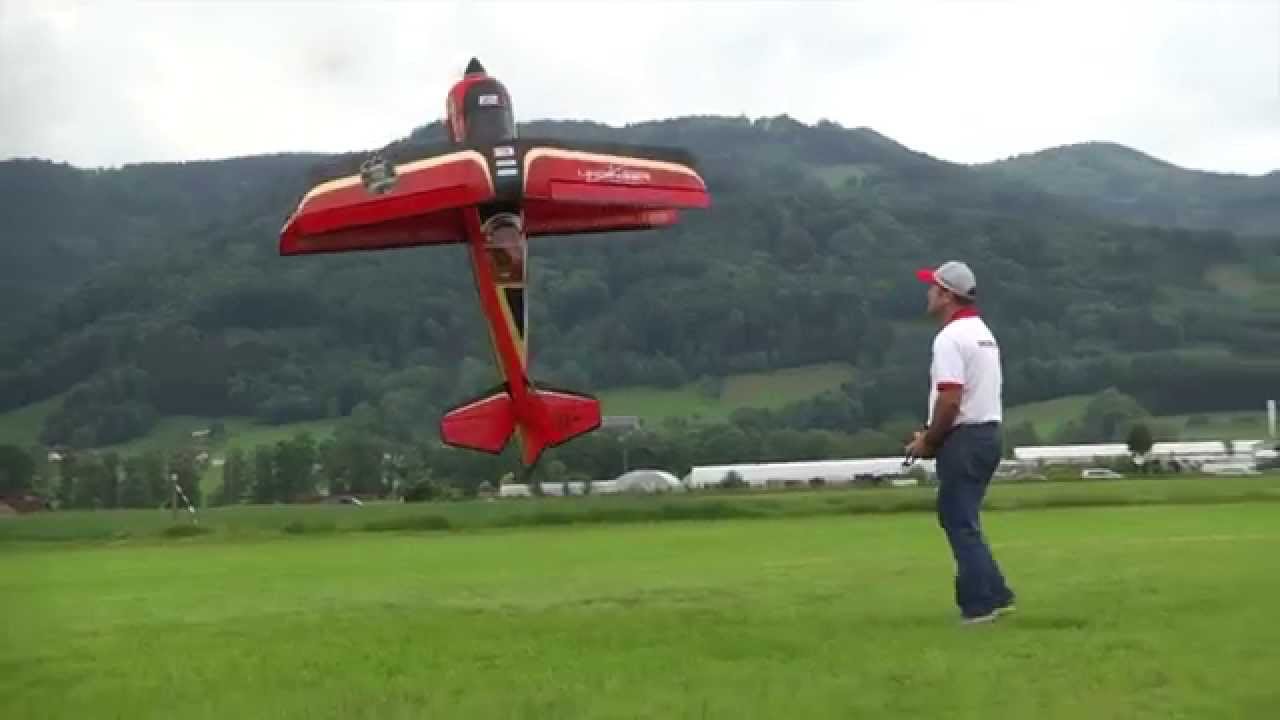 Quique Somenzini flies a Beast at the 30 year festival of Modellbau Lindinger