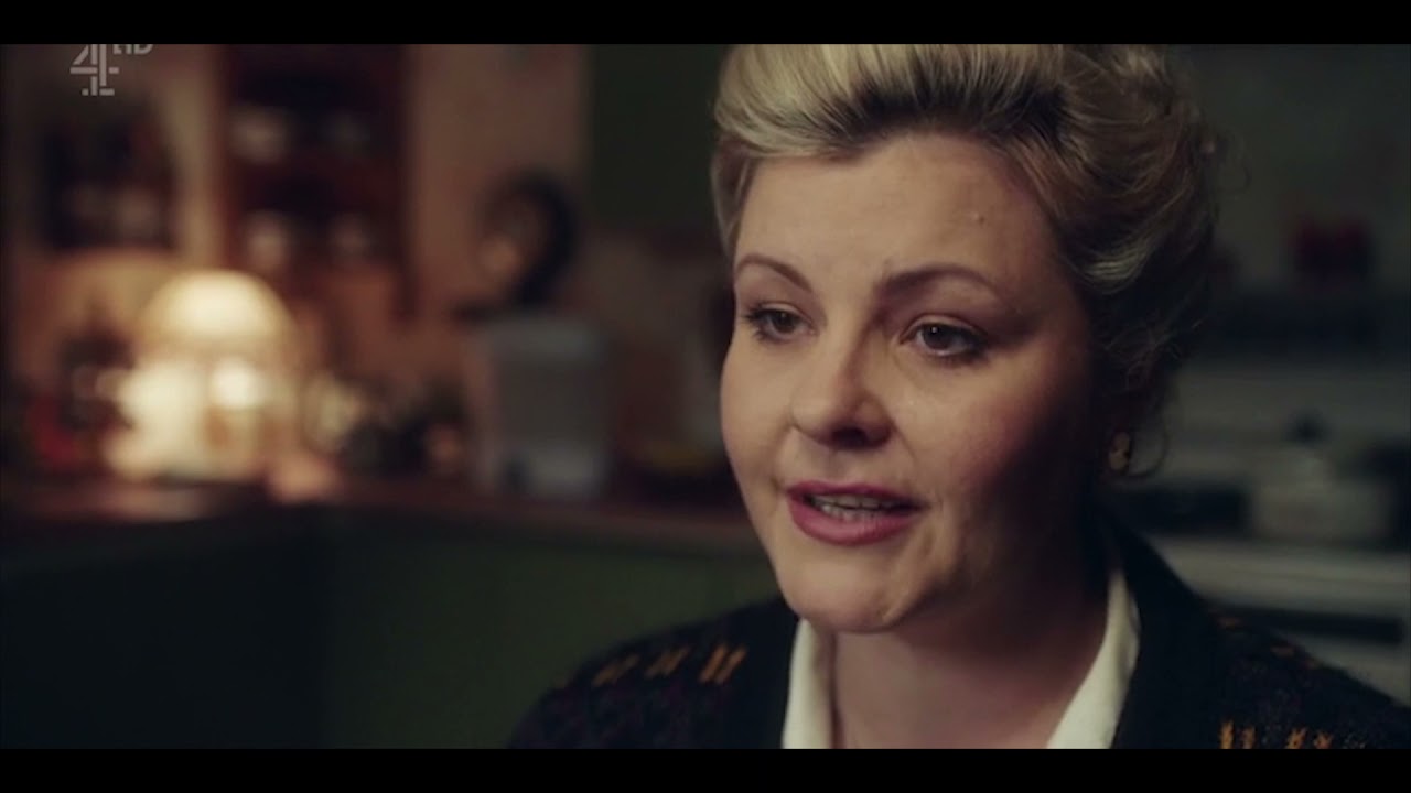 Derry girls (2018) - Lisa McGee
