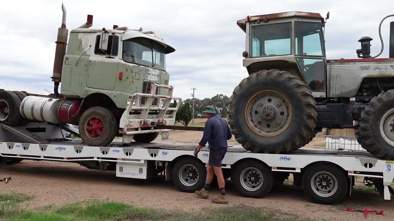 Unloading the green F model (Bob) Part 1