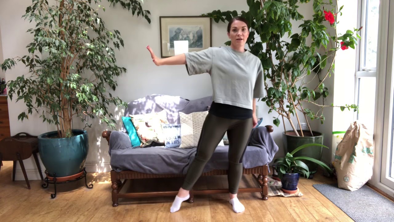 Disney Descendants “What’s My Name” Dance Tutorial