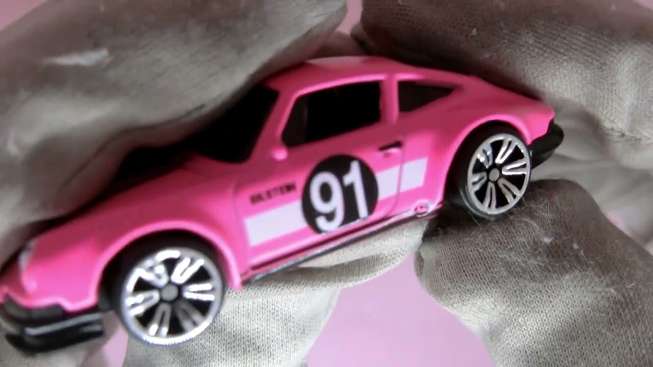 Unboxing Hot Wheels Neon Speeders '71 Porsche 911 & '85 Honda CR-X