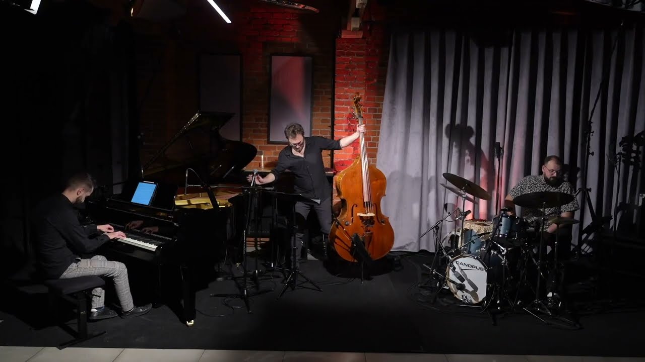 Jakub Olejnik Trio - At The End