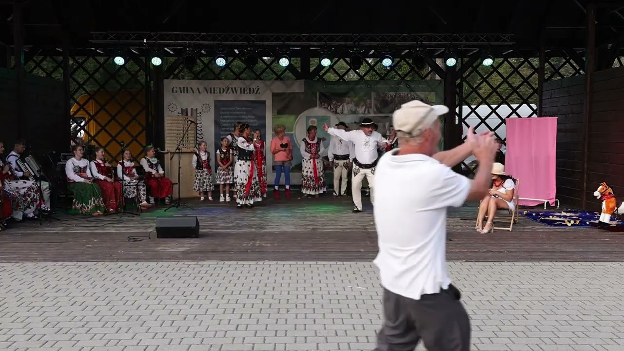 Spod Turbaca i dziecięcy zespół Halny - Kabaret  Plotka