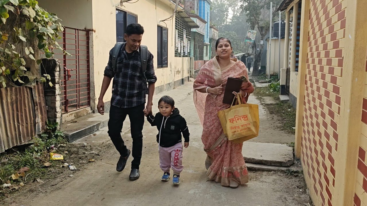 আজ সারাদিন কোথায় ঘোরলাম/ আর ফিরে এসে কি বা খেলাম।Bangladeshi simple village life! 