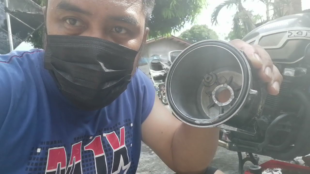 Yamaha XJR 1200, Oil and Filter Element Replacement.