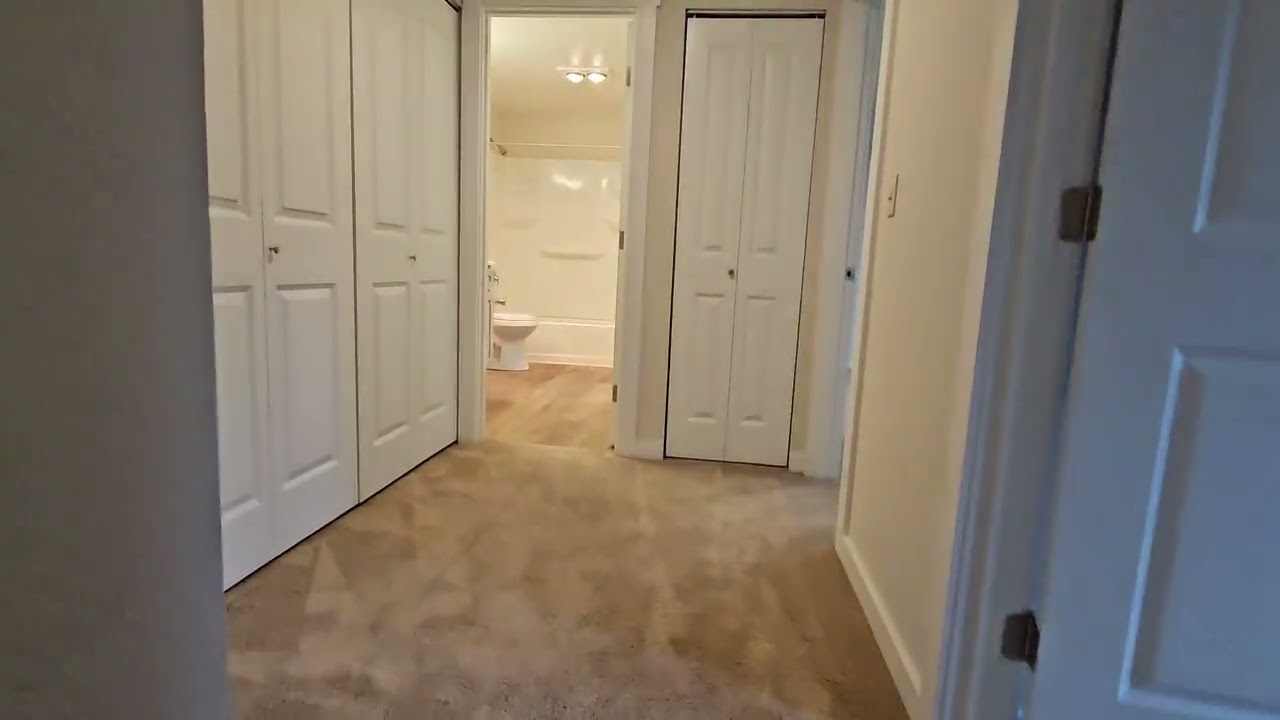 Gorgeous 2 Bedroom Townhome in Renton