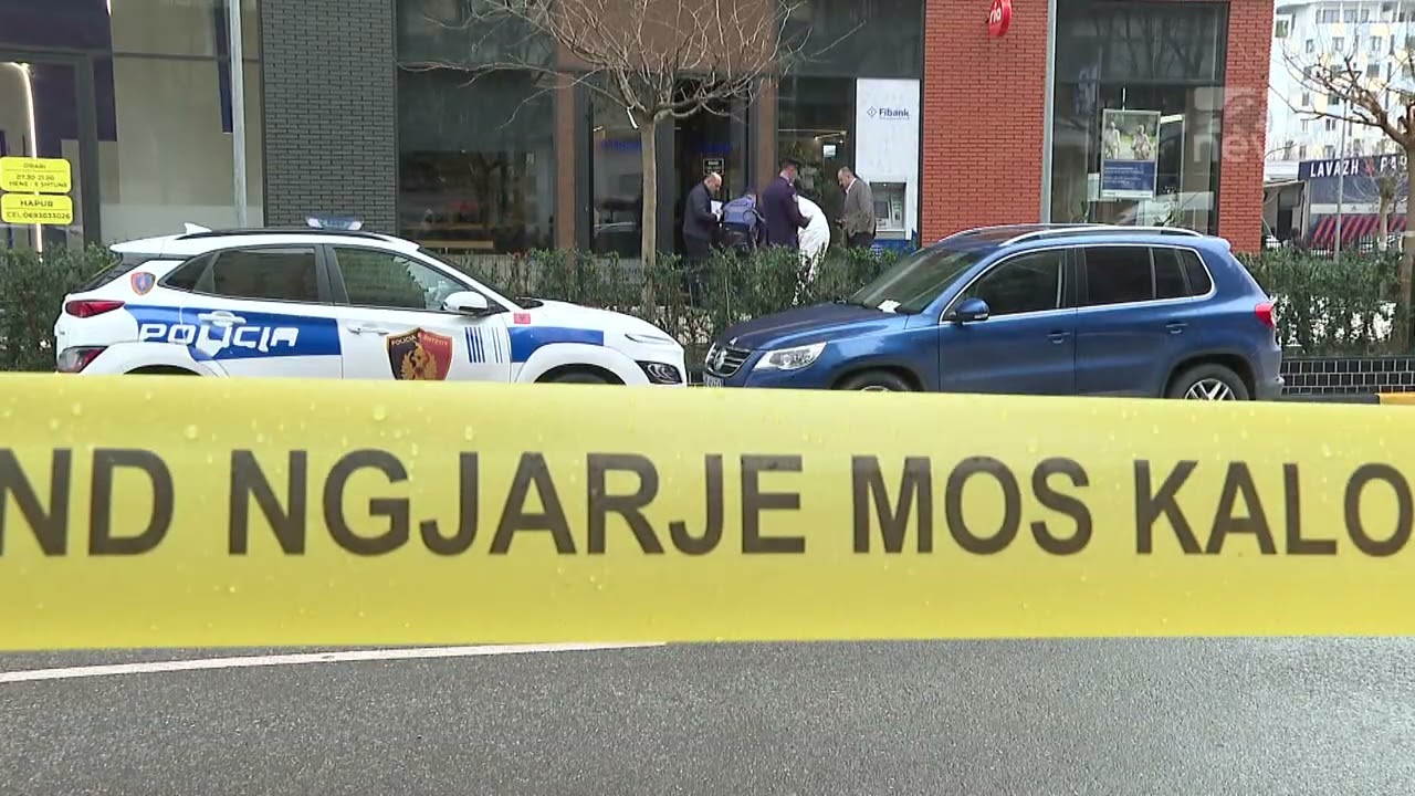 Top News - I zhytur në borxhe, ndërtuesi: Grabita bankën për të paguar punëtorët