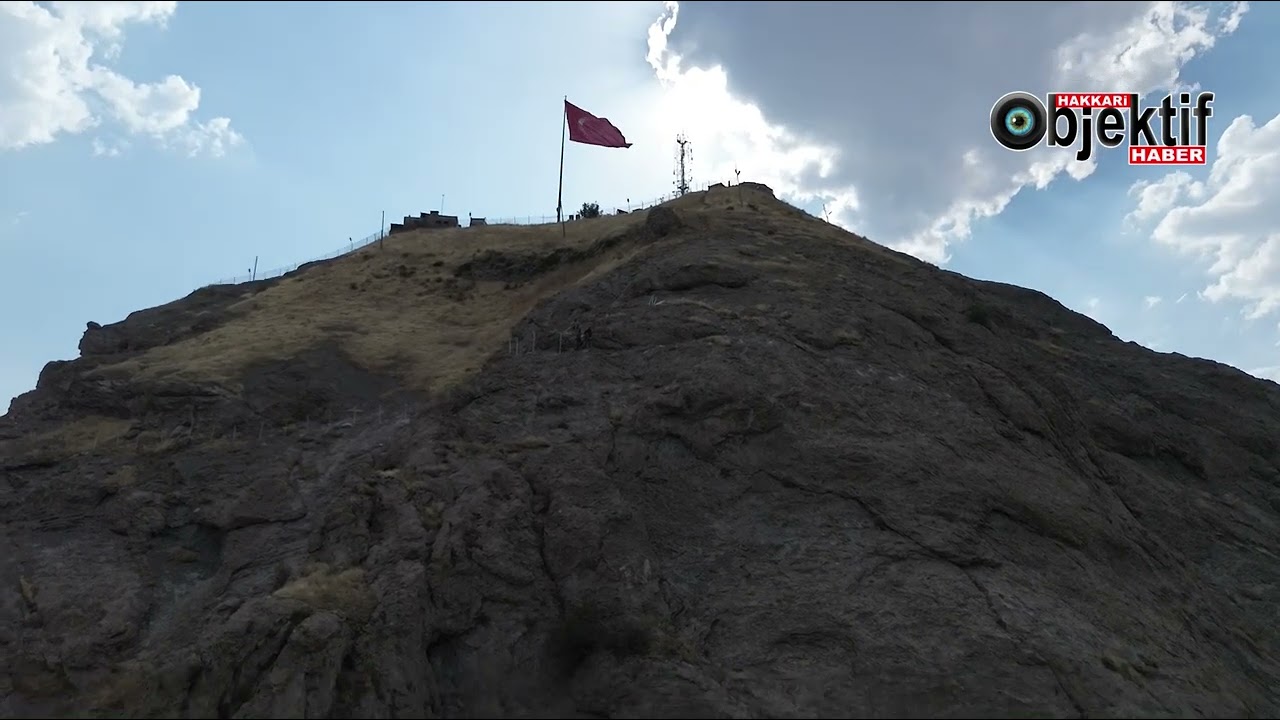 Hakkari mir kalesinde taş düşmelere karşı tel örgülü önlem 