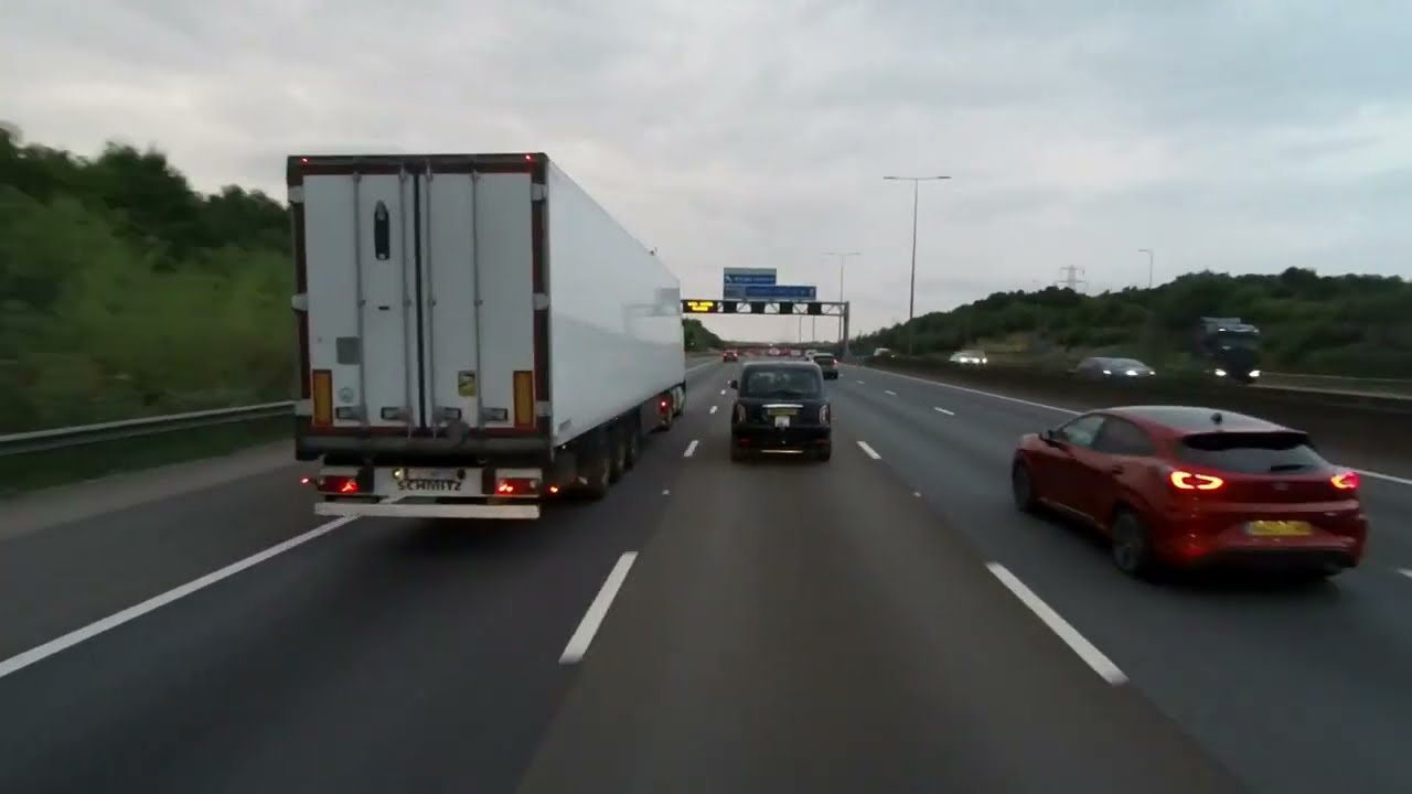 Road Trip Iceland Dartford to Watford Gap Services 28/6/2023