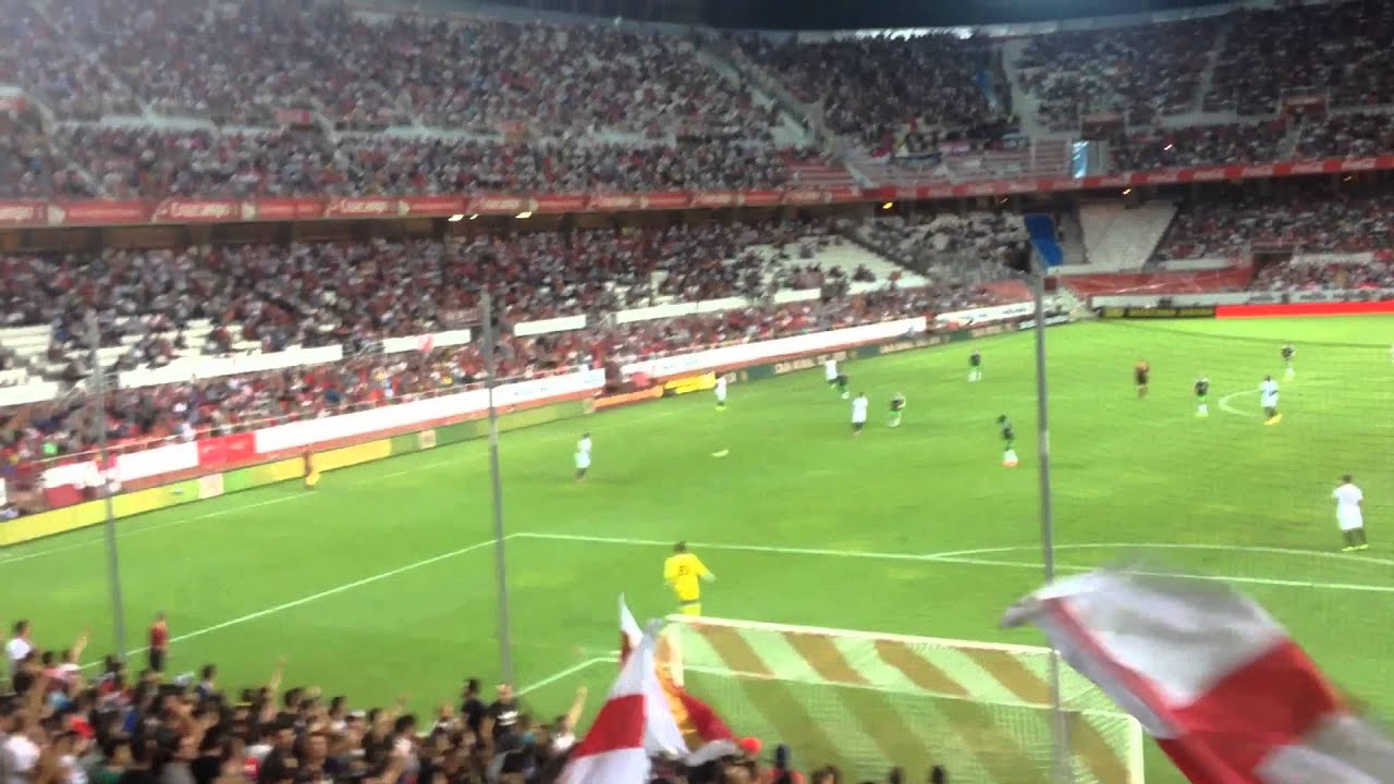Sevilla FC - Feyenoord (Biris Norte) -- Himno Antiguo/ Arriba Campeón