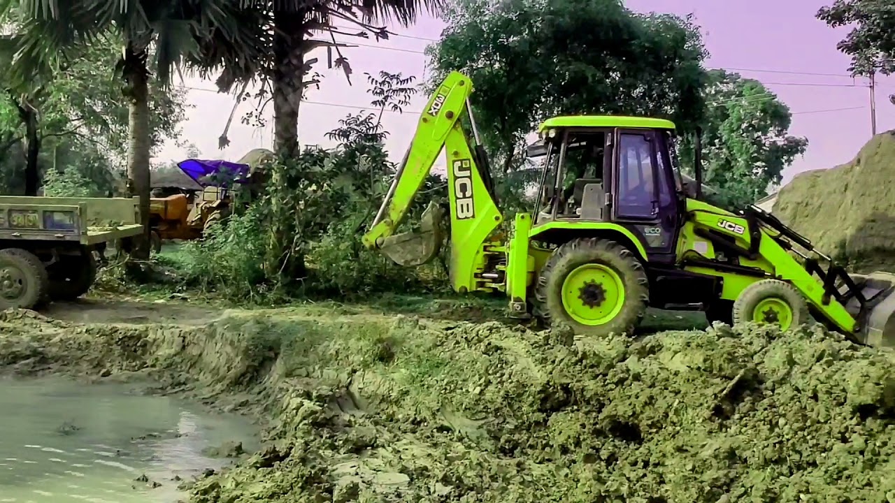 Green JCB and shower water | Kids video