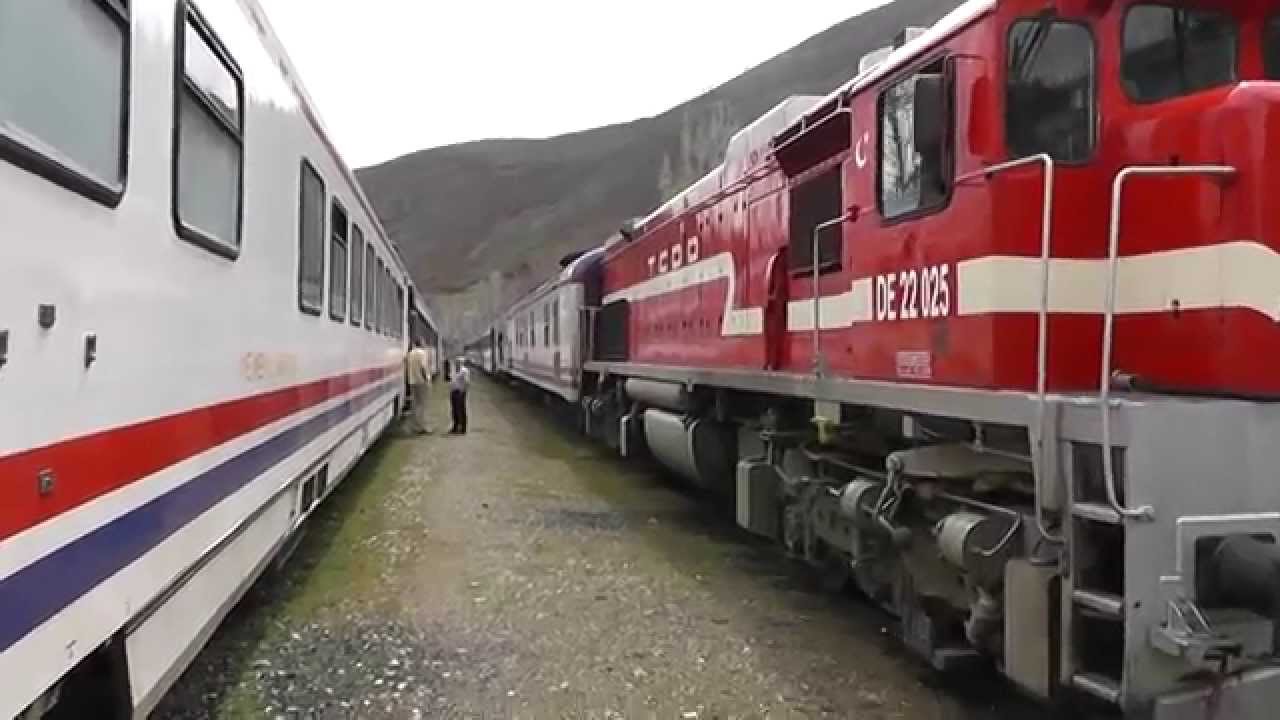 TCDD Transasia Express between Elazığ & Tatvan Iskele