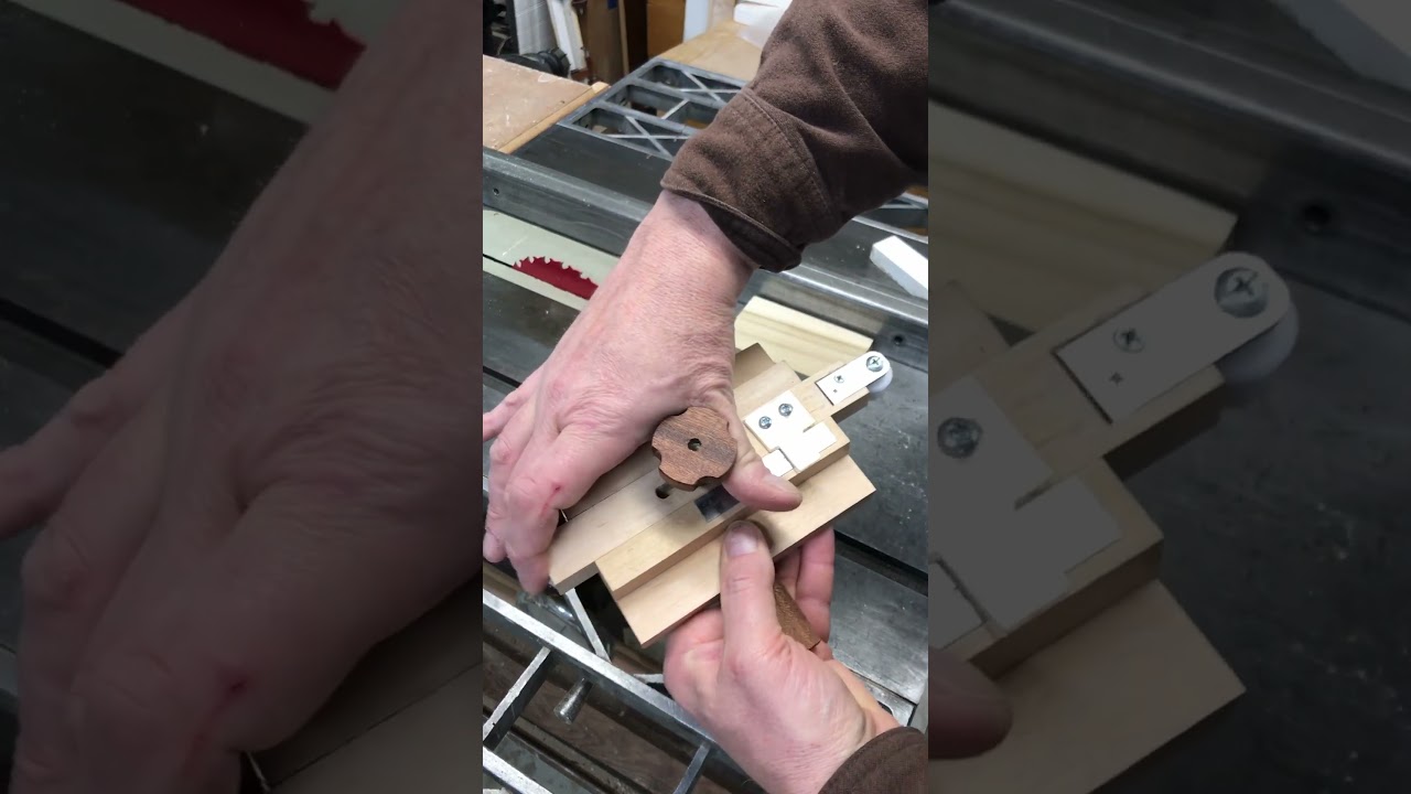 DIY Thin Strip Ripping Jig #short #workshop #woodshop #woodworking