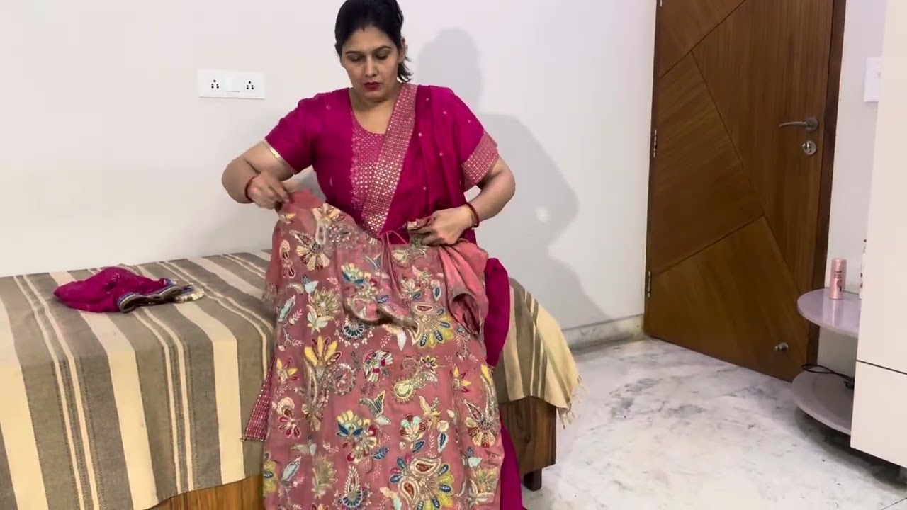 Trending crepe fabric से बना ekऔर “शरारा सूट”.contact-9667308066.#fashion#trending #designeroutfits
