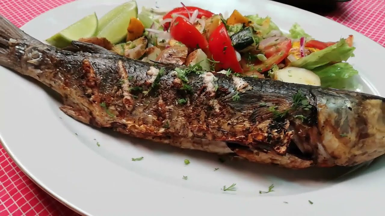 Pescado asado a la parrilla