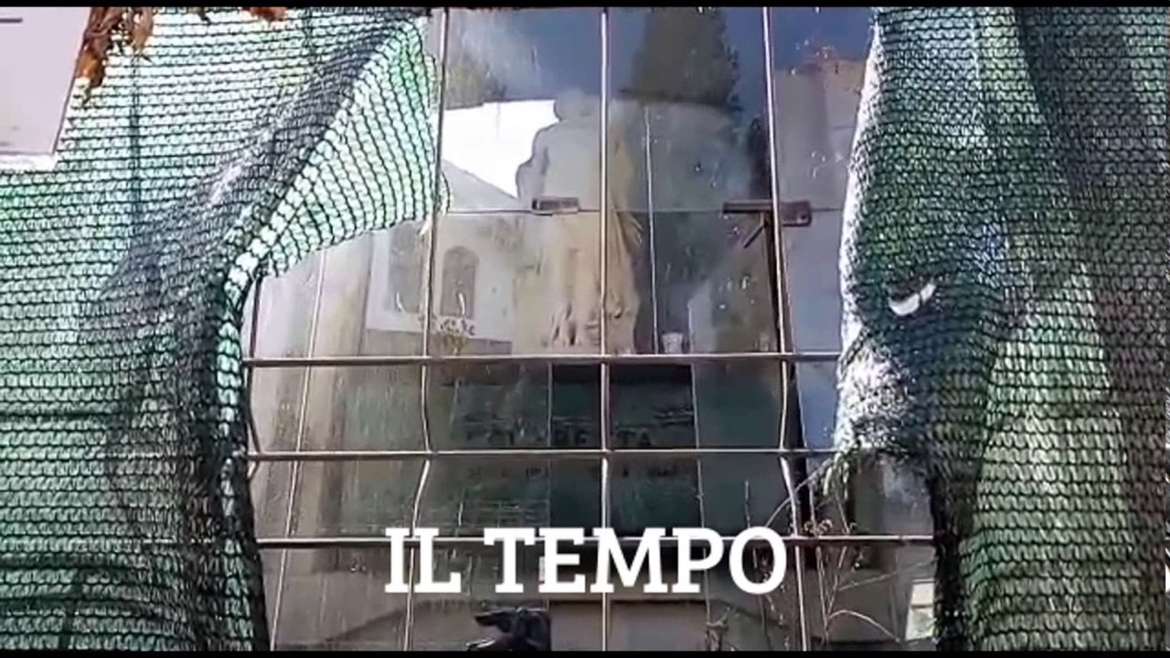 La tomba di Claretta Petacci in balia di vandali e degrado