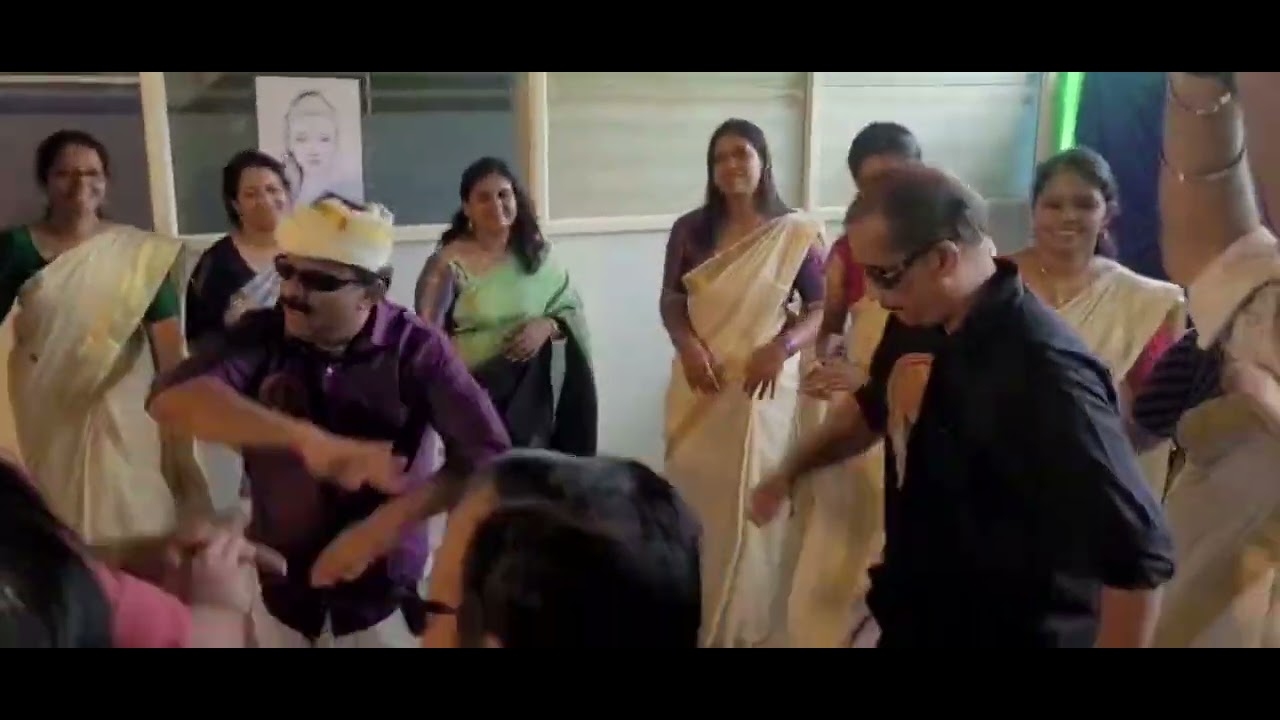 Ona Thamburan in Viral Mode at Sapthavarna Builders Onam Celebrations