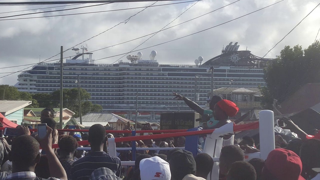 Antigua's boxing day #he wasn't ready!!