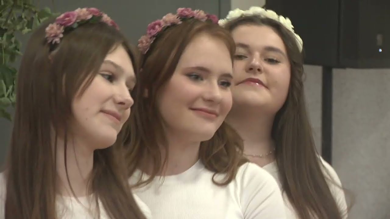 Pożegnanie lata na ludową nutę w Sieklówce. Część druga filmu.