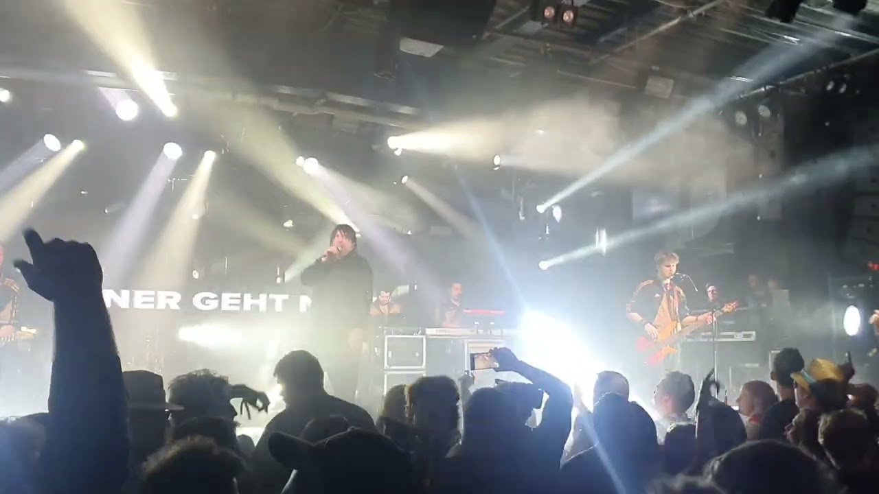 Ikke Hüftgold pres. Nummer Eins Tour (München)