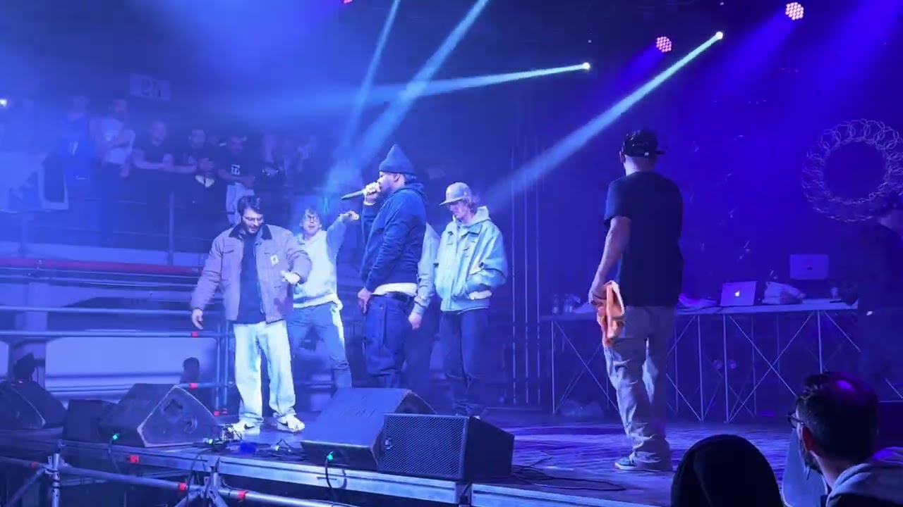 Ghostface Killah - Protect Ya Neck with fans from the crowd - Bologna - dumBO - 16/11/24