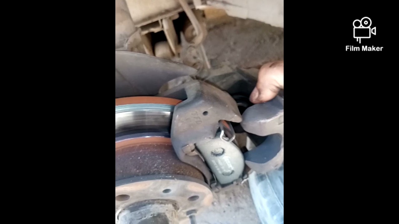 تغيير تيل الفرامل الامامى لسياره شاهين