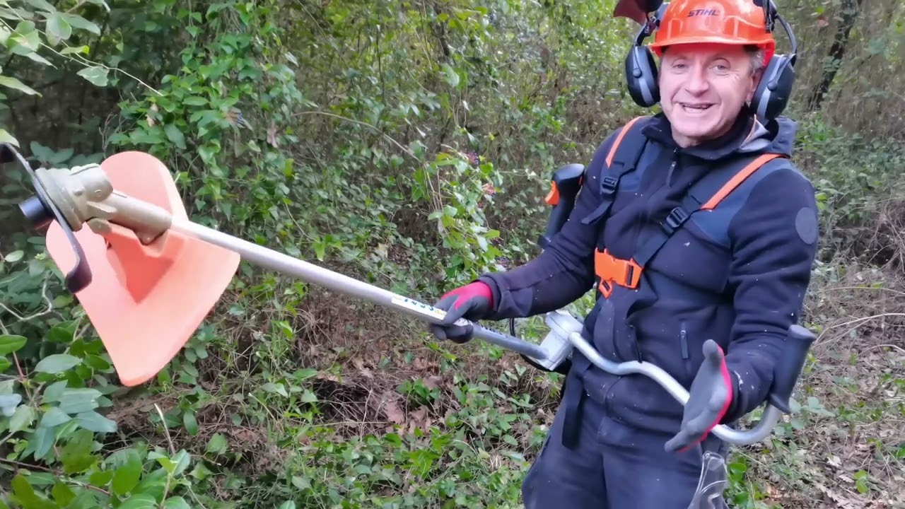 Présentation et utilisation de la débroussaileuse Stihl FS261C avec un broyeur pour débutant