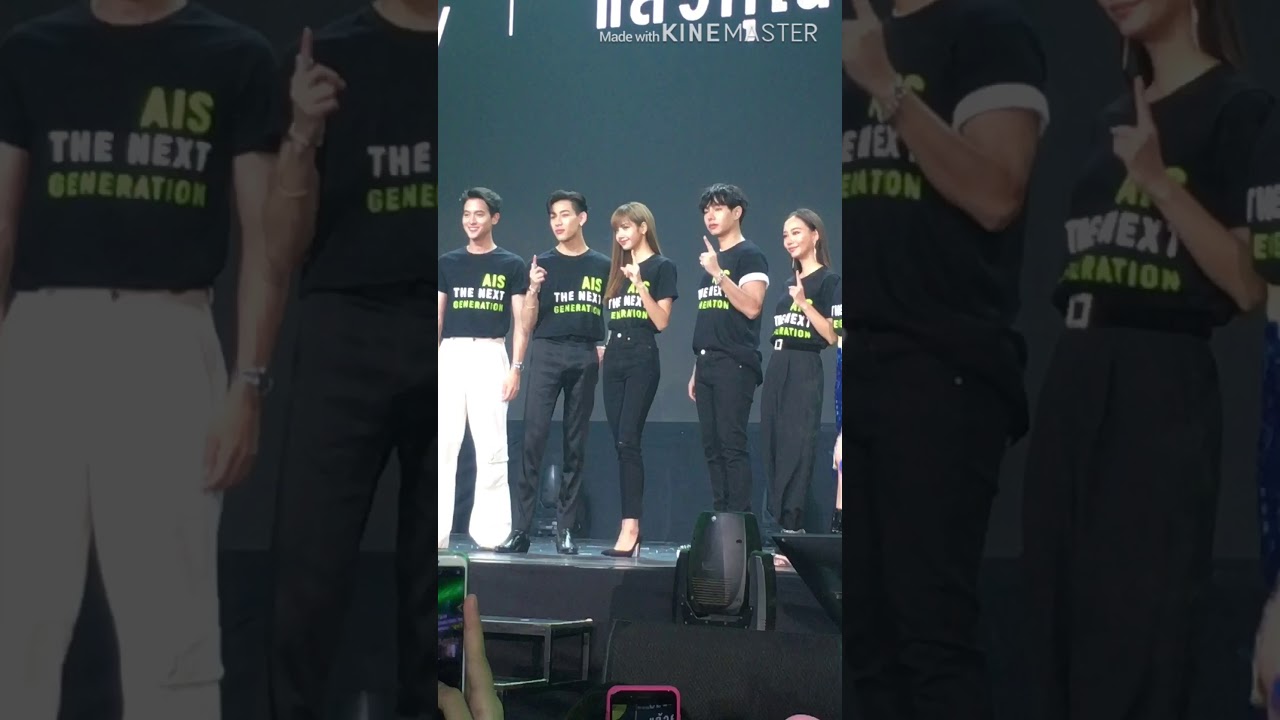 Lisa with AIS Family in Thailand 19.10.03 #AIS30thAnniversary #LALISAxAIS30th #Lisa #Blackpink