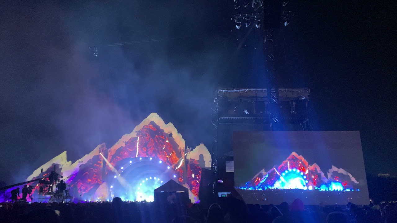 ASTROWORLD 2021 TRAVIS SCOTT