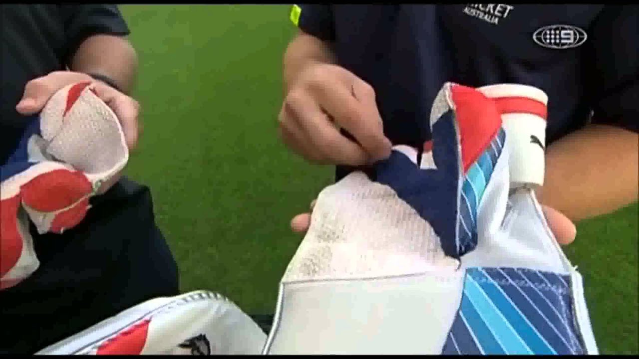 Matthew Wade's Kit Bag - The Cricket Show 2012-13