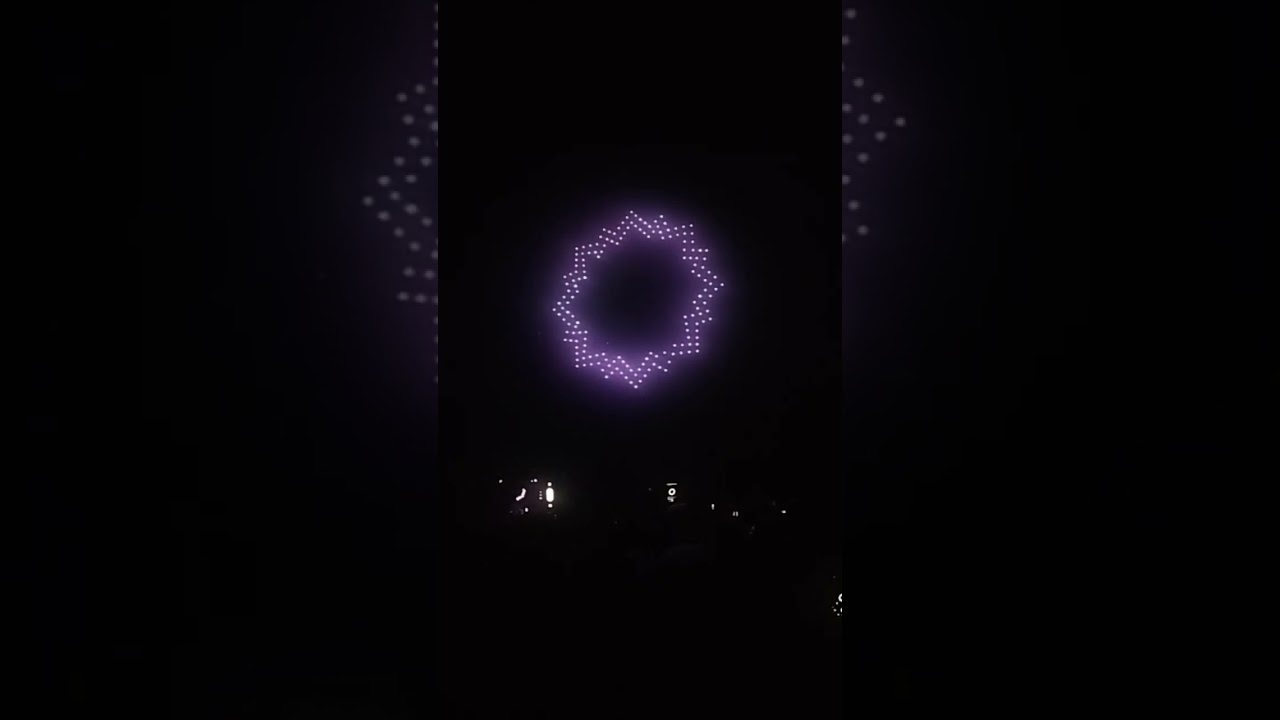 Hradec Králové dronová show 31.8.2025 500 dronů v akci 