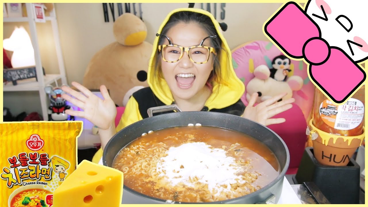 KOREAN CHEESE RAMEN NOODLES | MUKBANG